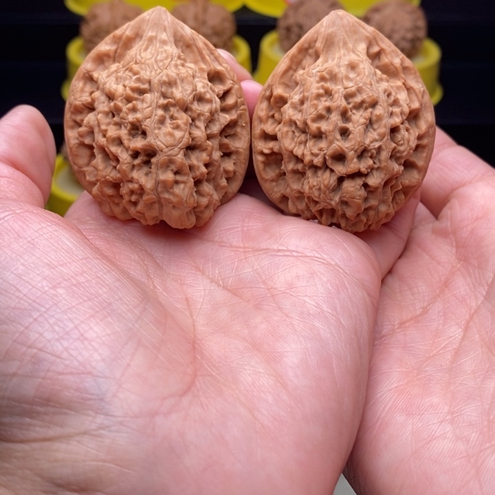 文玩核桃吊坠老款官帽