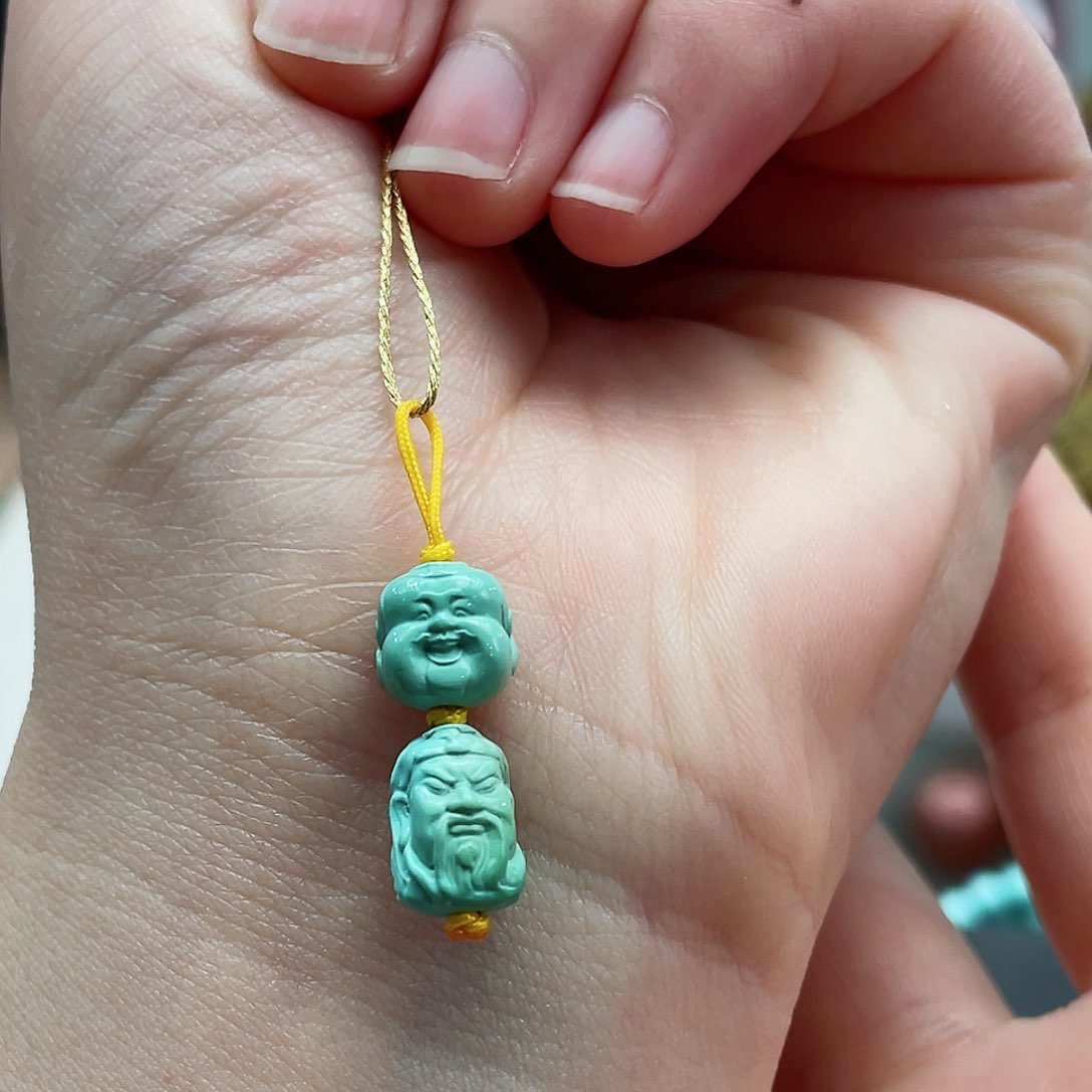 绿松石颈饰未镶嵌