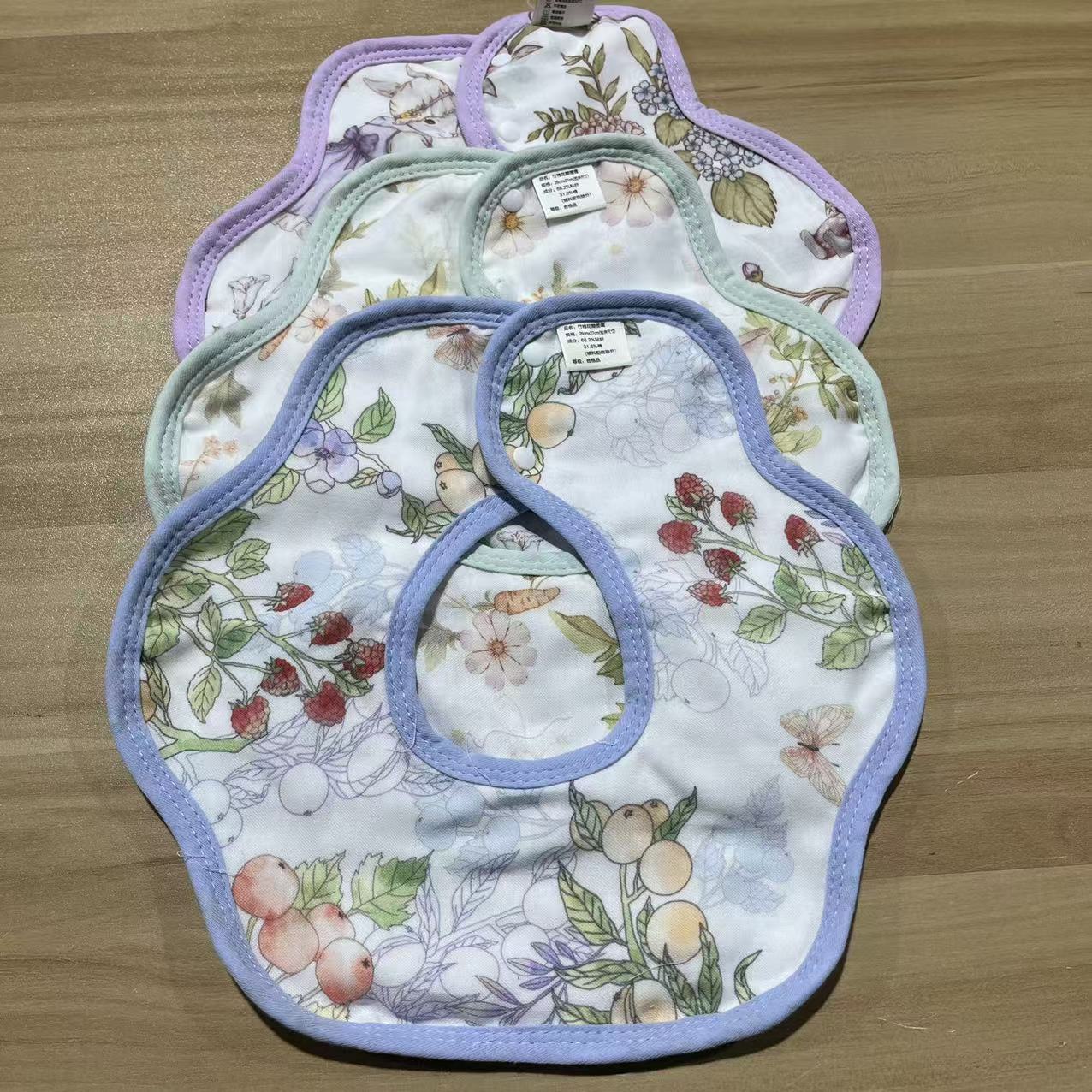 新生儿竹棉 花瓣围嘴不带防水层