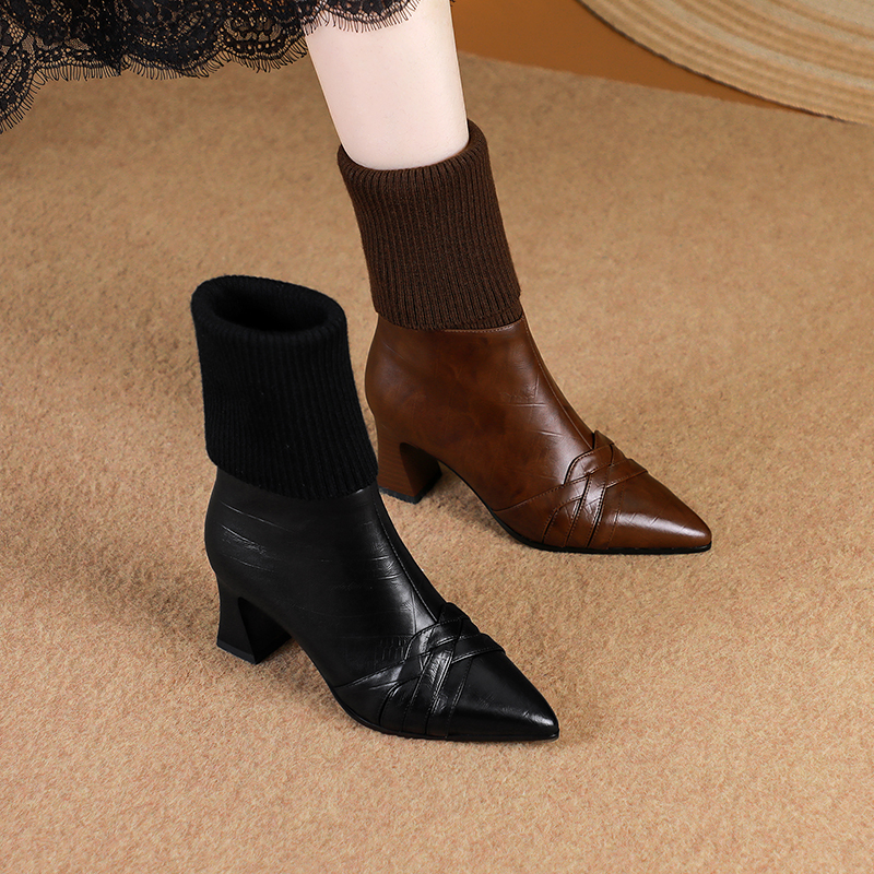 SLM/新款袜靴/牛皮/34-42/1002尖头粗跟显瘦真皮大码百搭时尚短靴