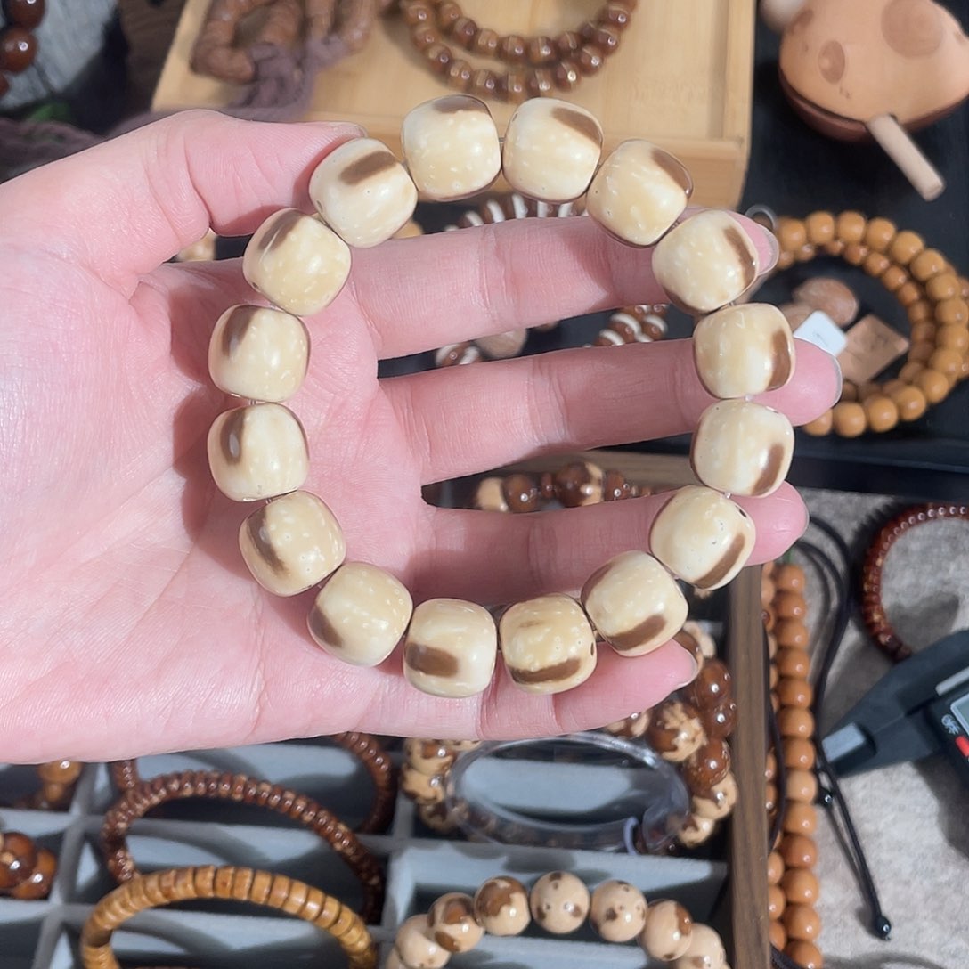 紫金鼠手串14+白皮一线天