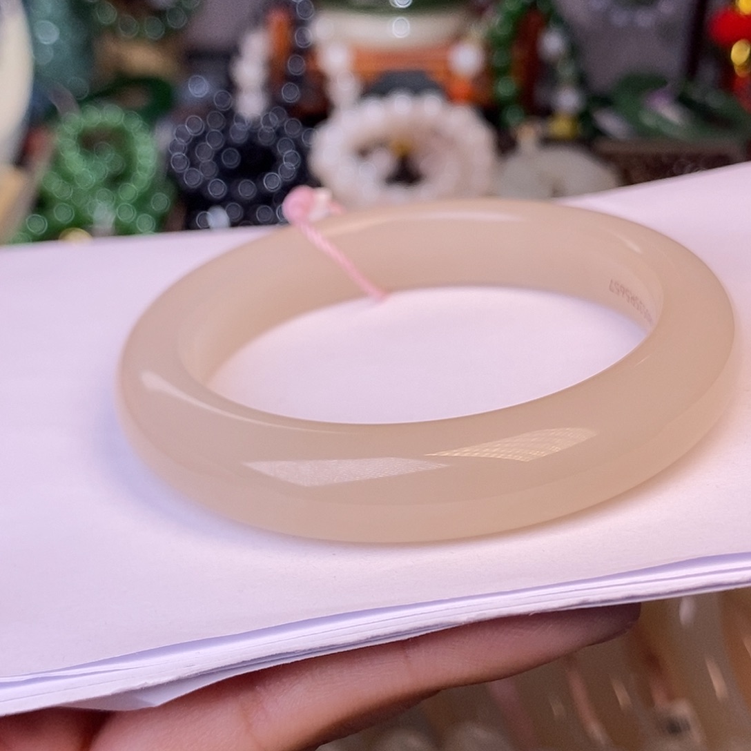 和田玉藕粉脂膏级收藏天花板手镯56.5圈未镶嵌