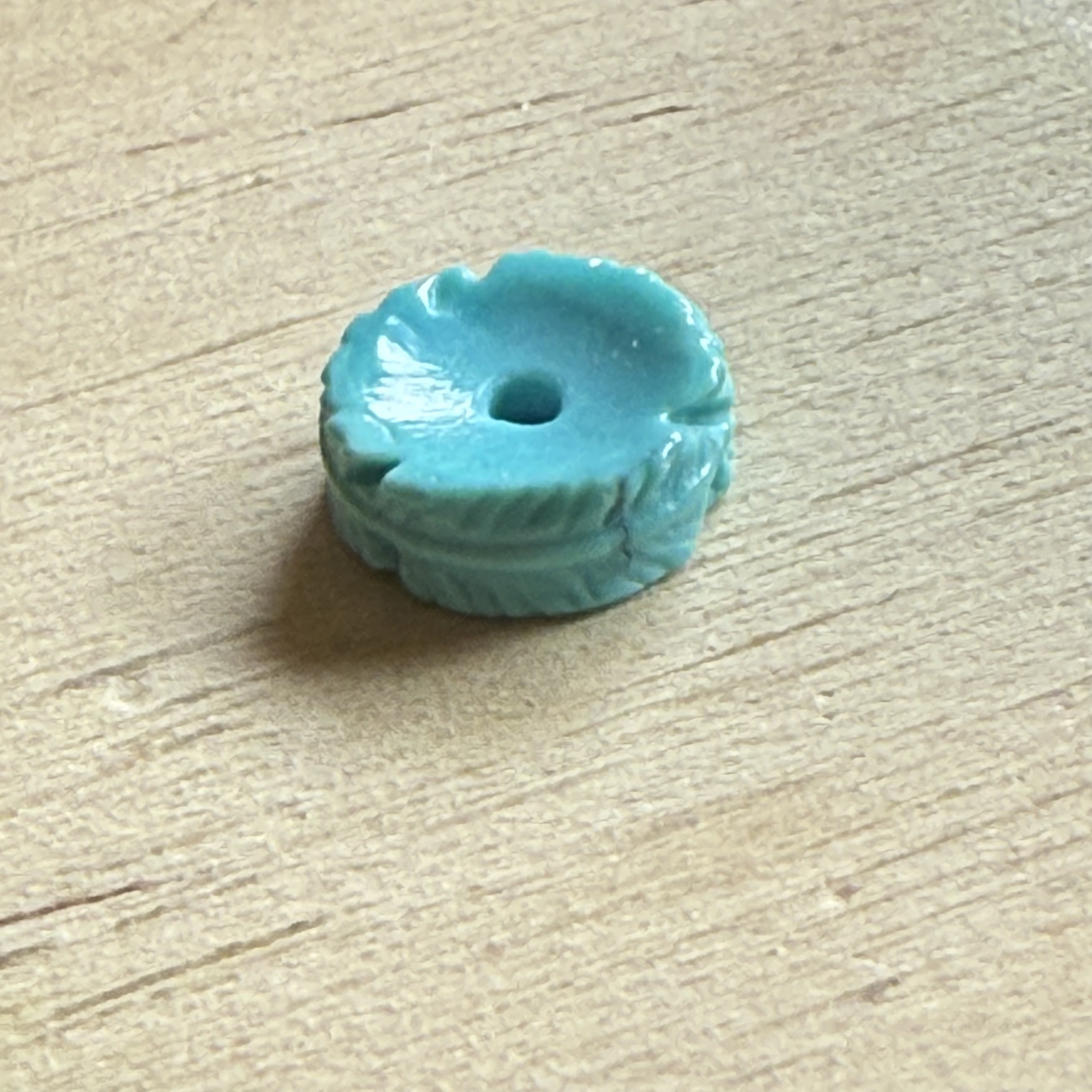 68原矿纯天然无优化高瓷玉化绿松石羽毛扣7.7×2.6mm保真配串百搭