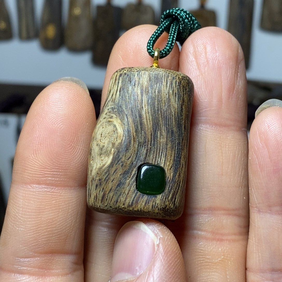 沉香沉香碎屑牌子