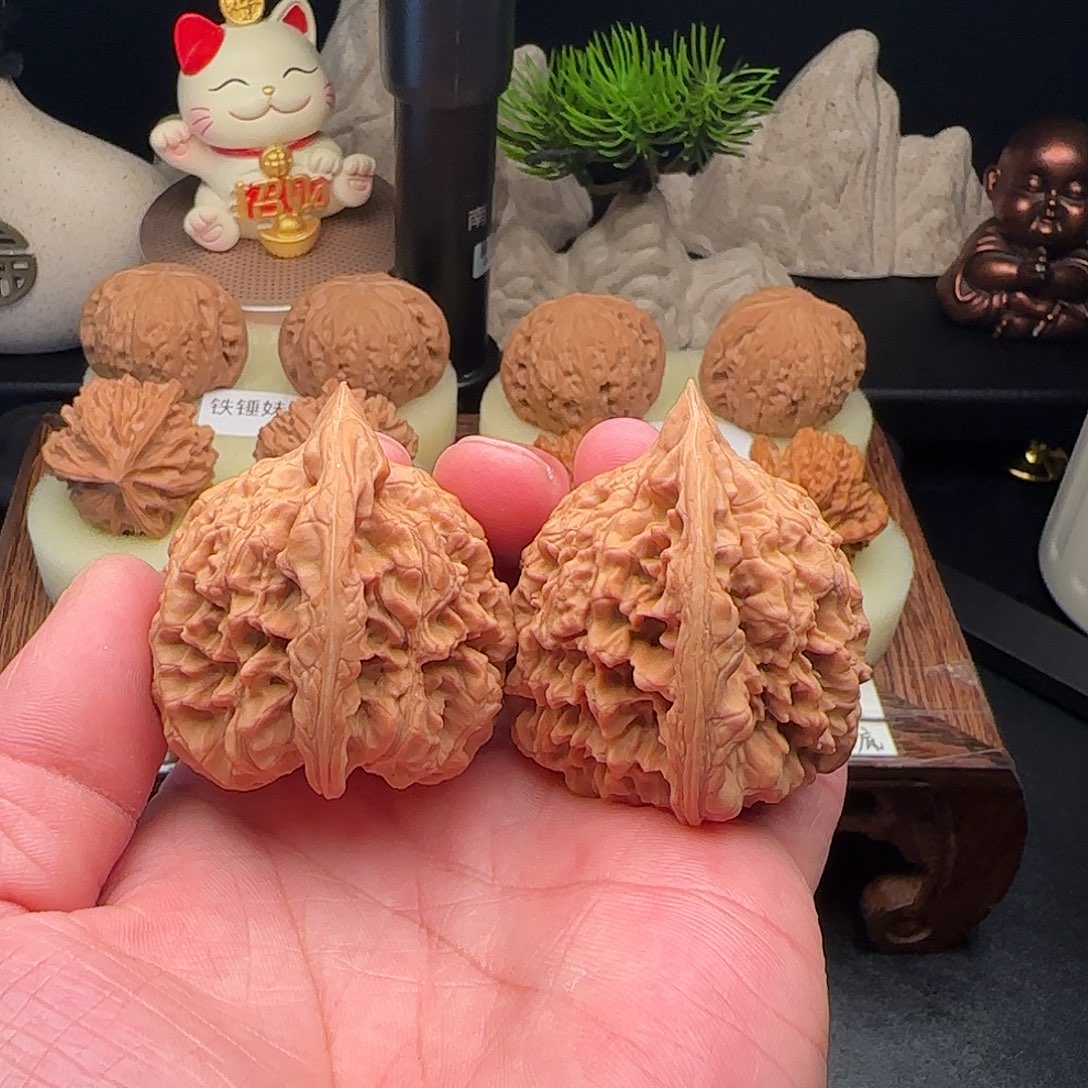 文玩核桃吊坠麒麟纹官帽