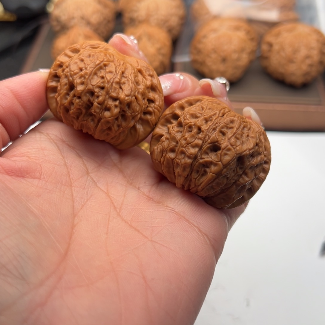 文玩核桃把件血麒麟40