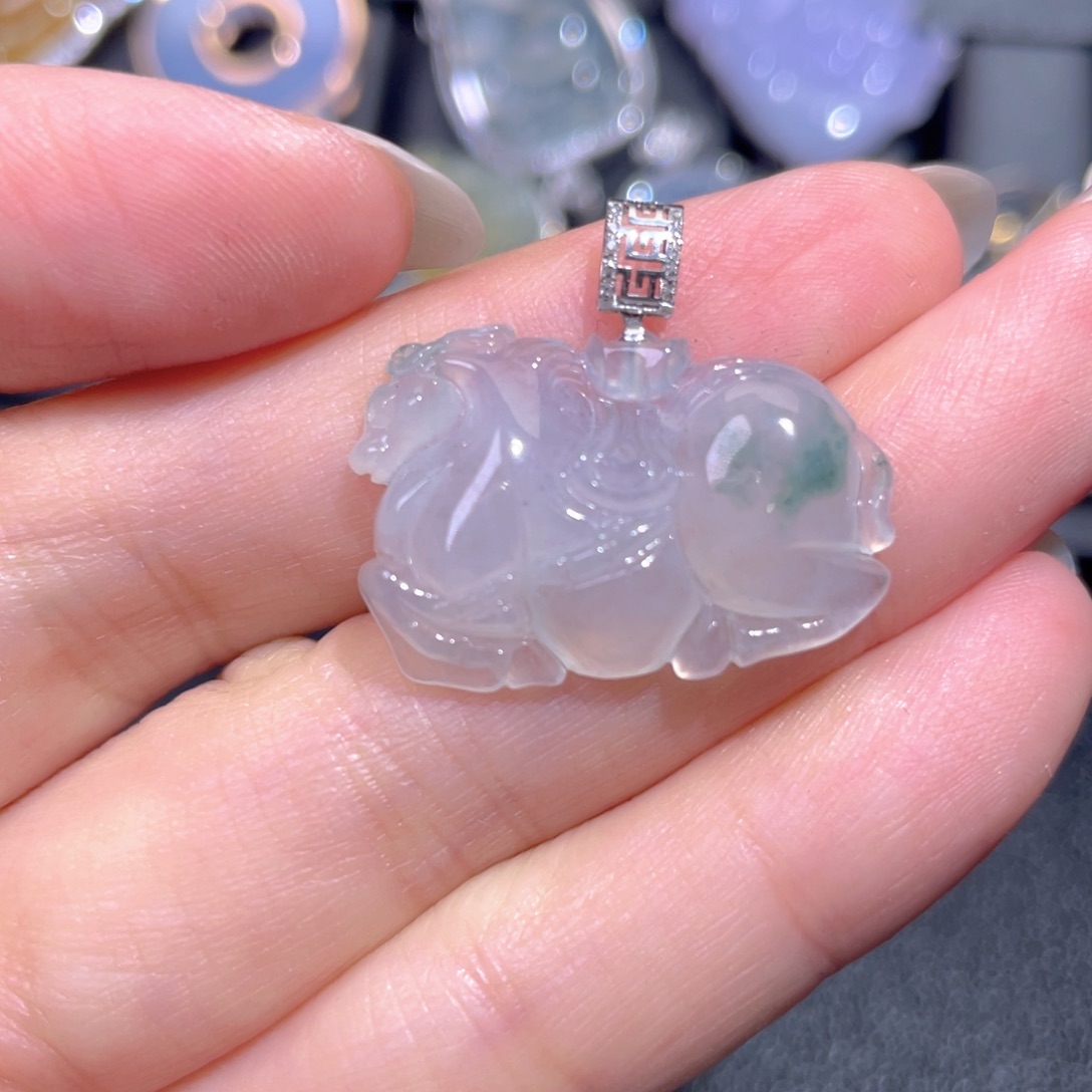 颈饰18K金镶嵌翡翠翡翠