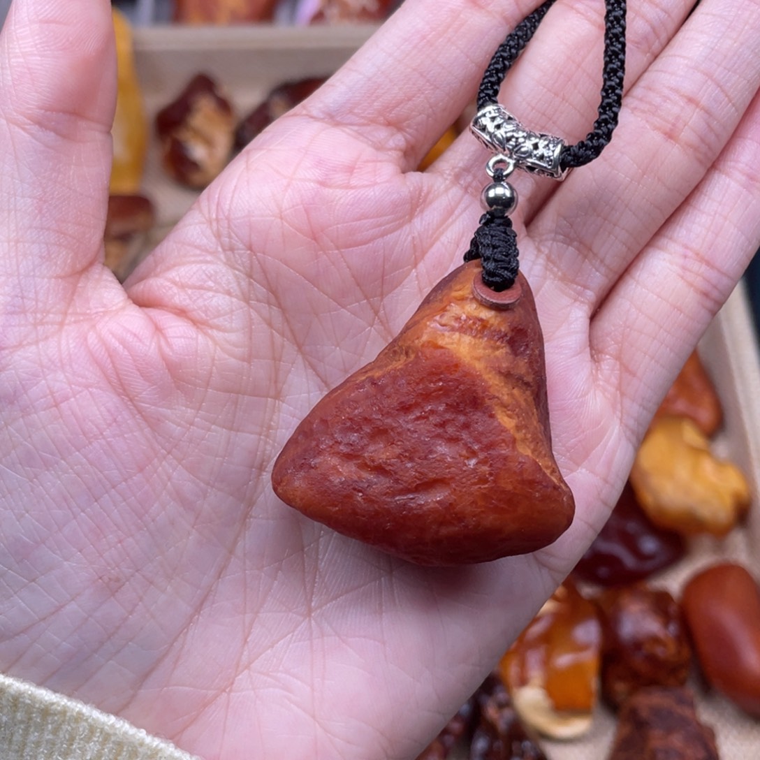 琥珀未镶嵌珠宝奇石