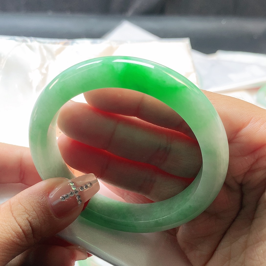 未镶嵌手镯翡翠幸**神57882352 *6800 57￼