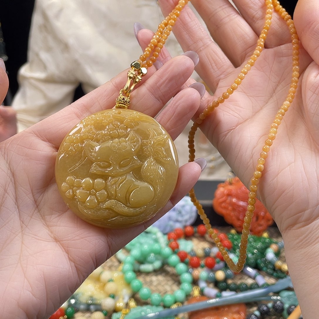 翡翠颈饰未镶嵌代编织