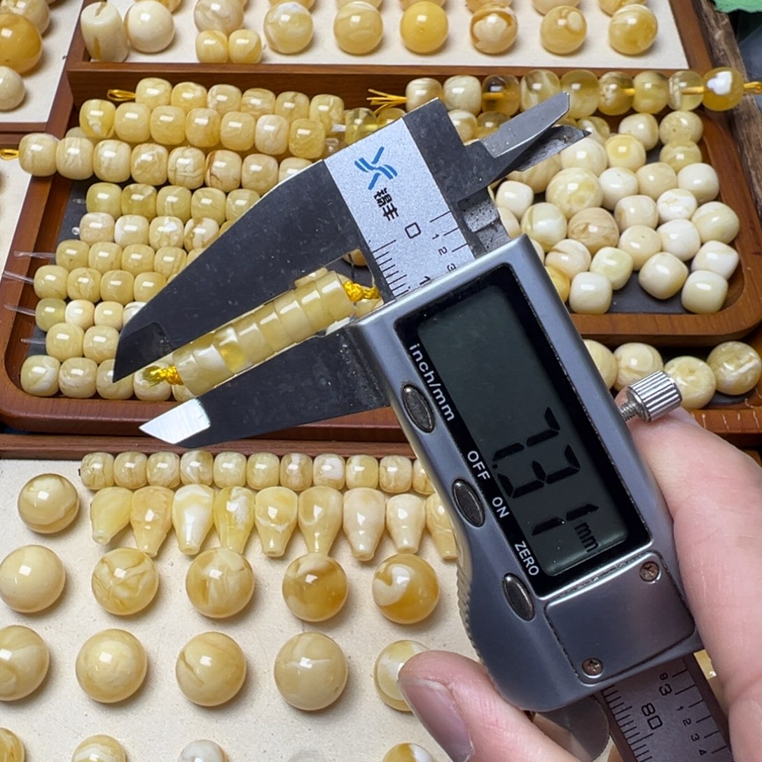 琥珀未镶嵌裸石琥珀蜜蜡