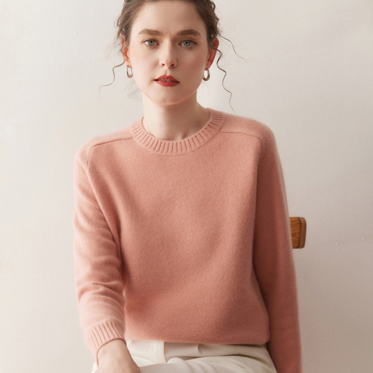 高奢纯山羊绒康赛妮马鞍肩圆领加厚女士套头宽松简约针织打底衫