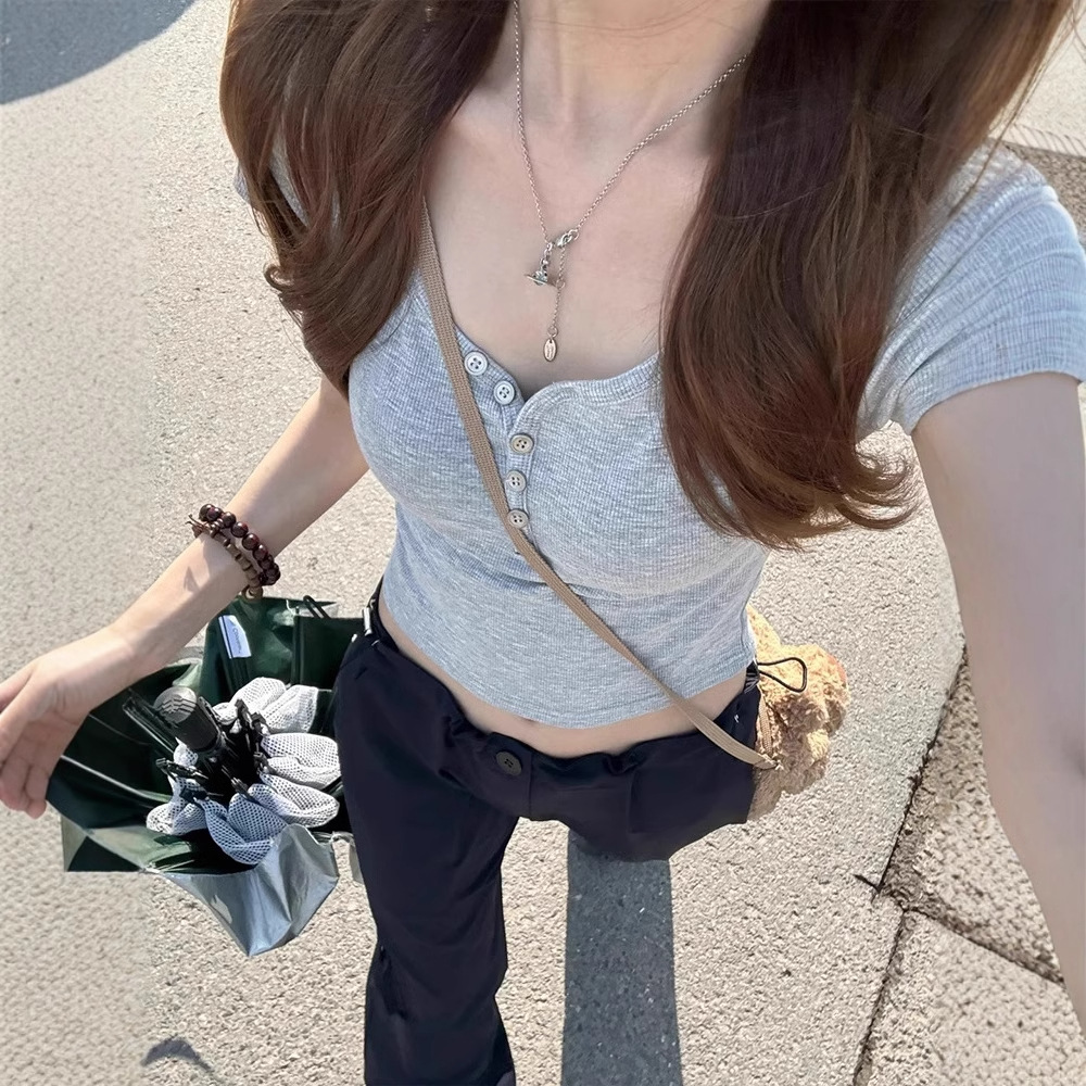 灰色鸡心领正肩短袖t恤女夏季修身显瘦美式辣妹露肚脐短款上衣潮