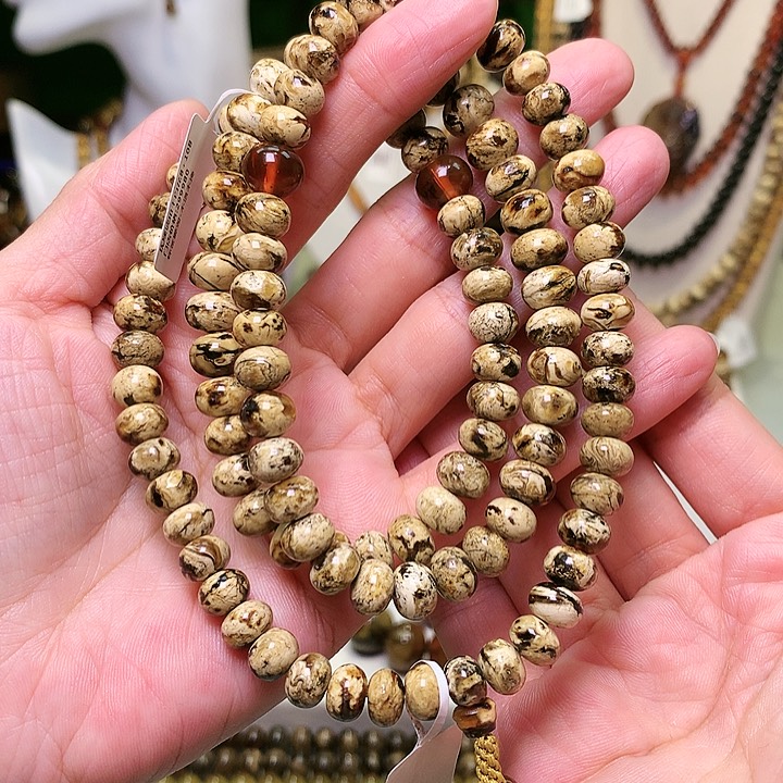 琥珀裸石未镶嵌抚顺琥珀