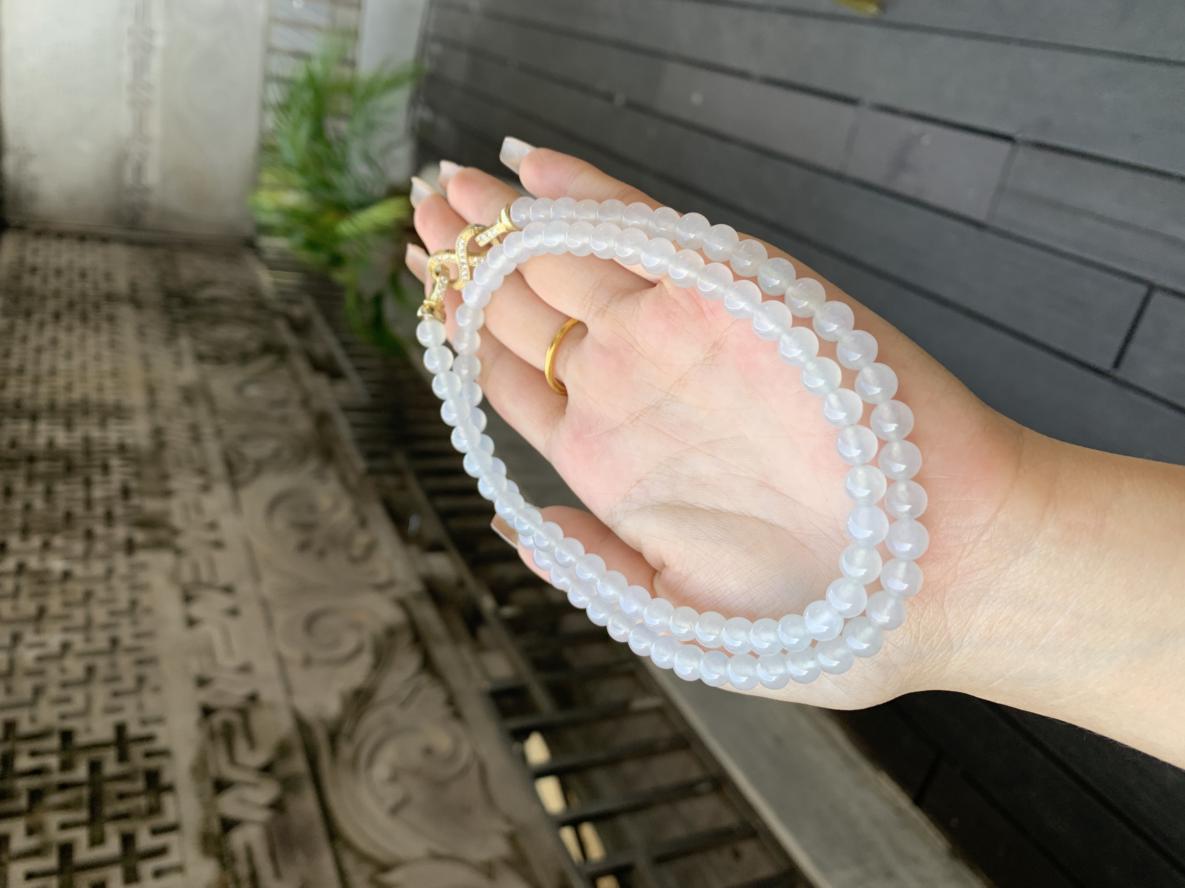 缅甸纯天然翡翠A货白冰百搭精美项链卡6.8mm