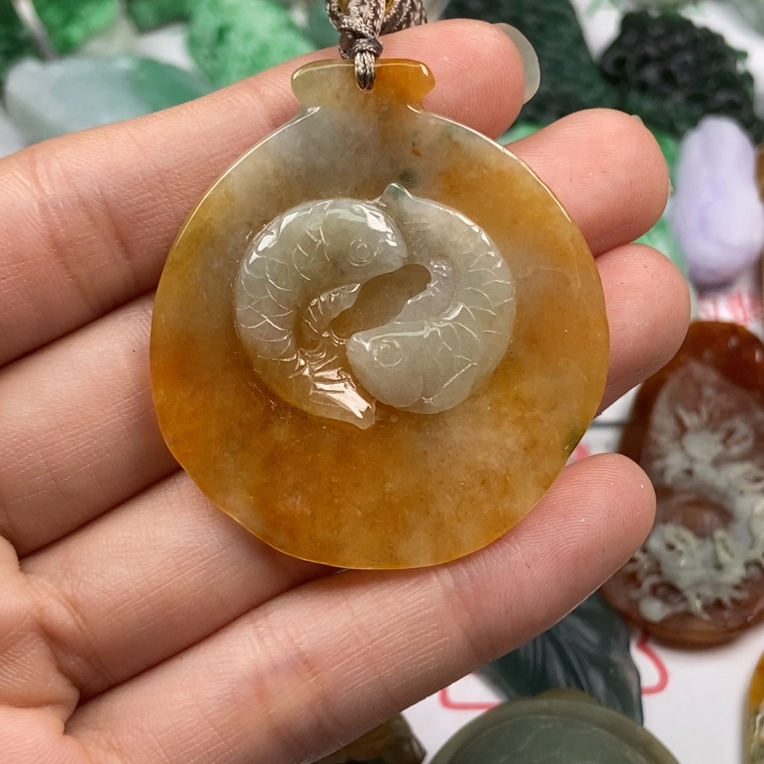 翡翠未镶嵌颈饰翡翠