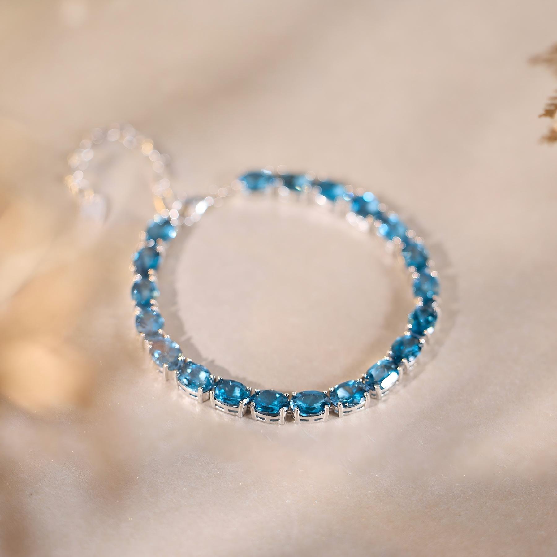 【歪歪】伦敦蓝托帕旦面手链5*7（白）（多样性发一）XB-N4918