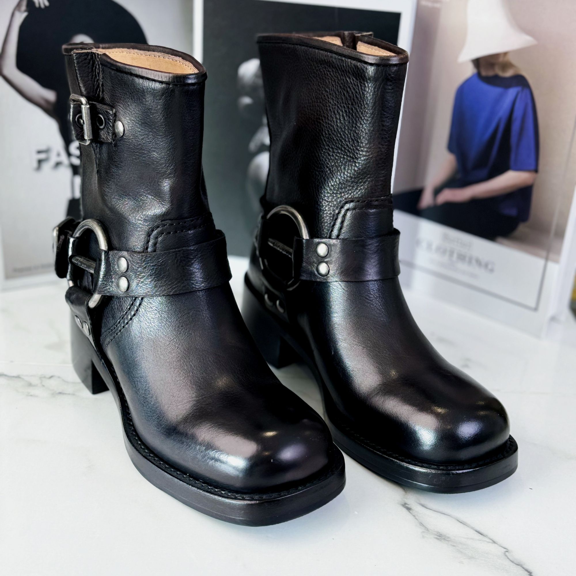 新款FA女学院风保暖马丁靴圆头复古靴子春秋季休闲筒靴时尚厚底