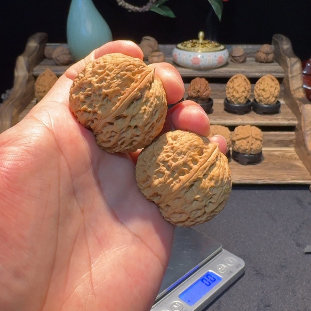 文玩核桃把件云南铁核桃17