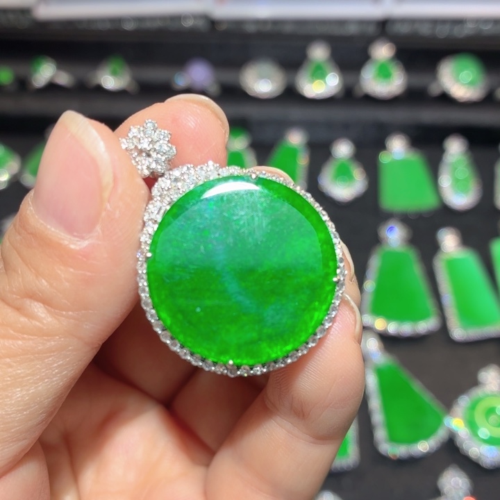 翡翠18K金镶嵌吊坠(不含链)翡翠