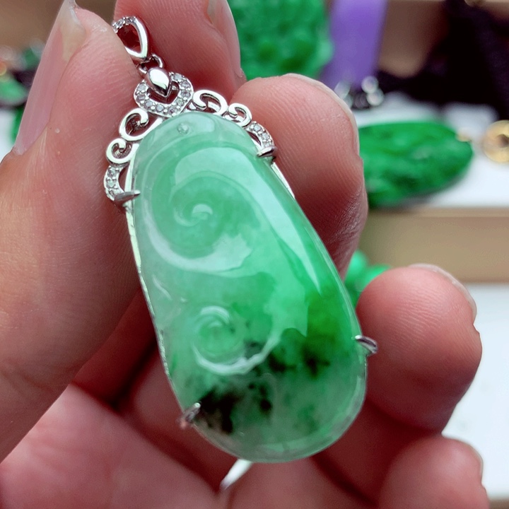 翡翠未镶嵌吊坠(不含链)