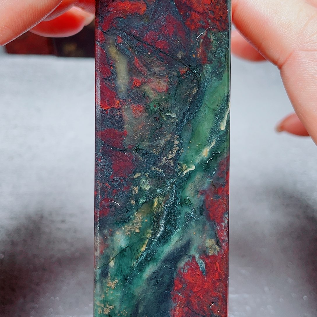 玉桂林鸡血玉印章镇尺4