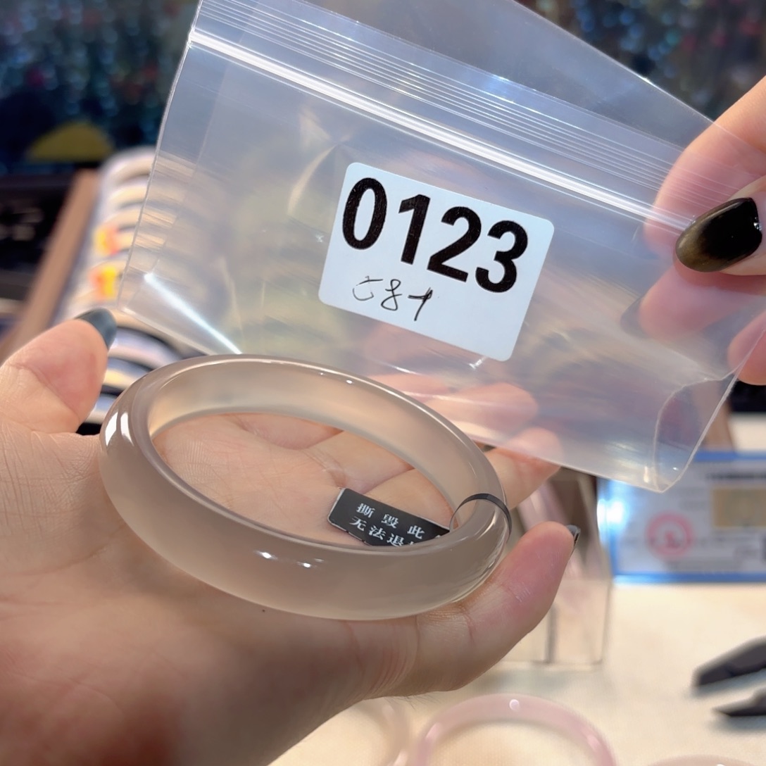 阿***糖玛瑙/玉髓未镶嵌手镯