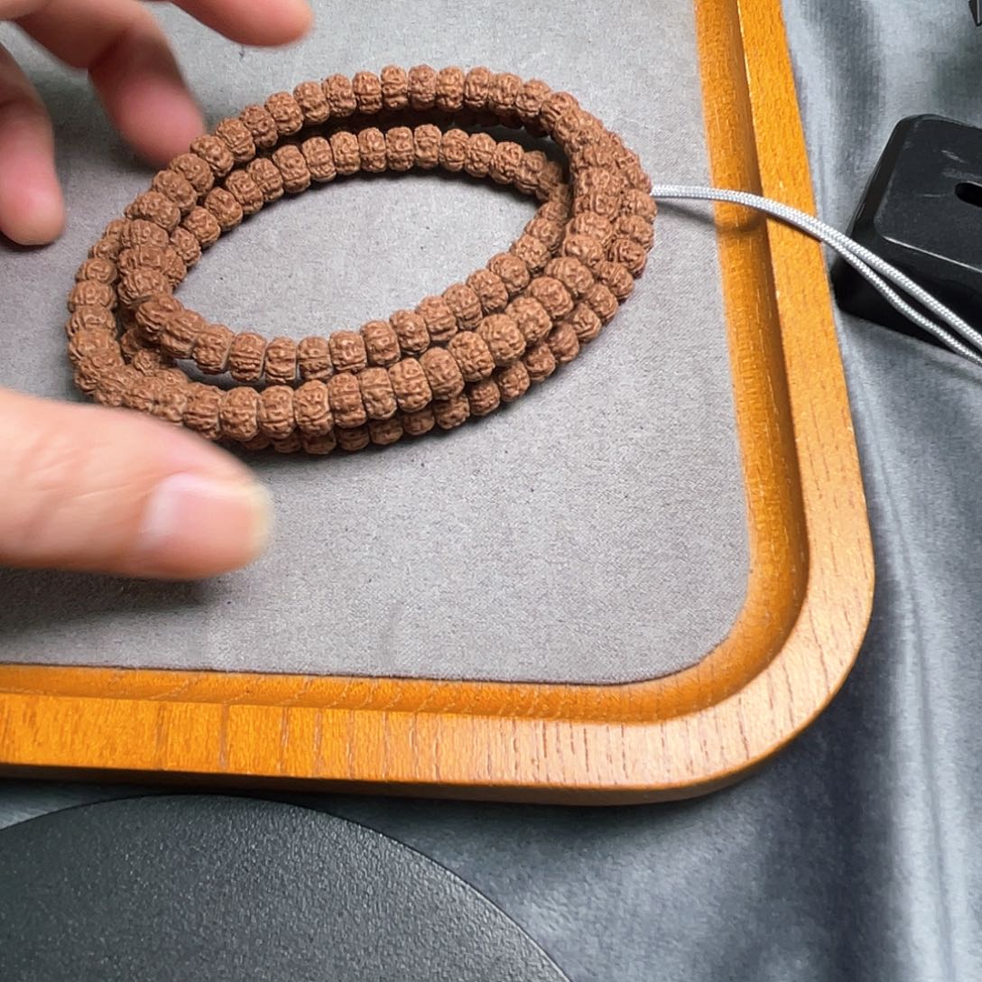 金刚菩提吊坠薄切梅花