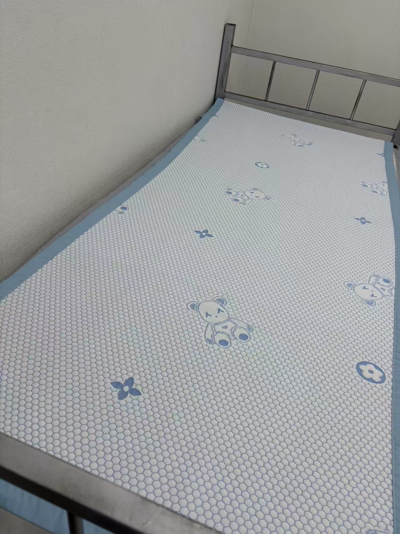 卡通单人冰豆豆凉席冰丝冰感A类母婴级凉而不冰丝滑透气可机洗