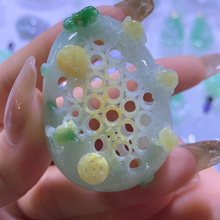 翡翠未镶嵌颈饰天然翡翠A货吊坠
