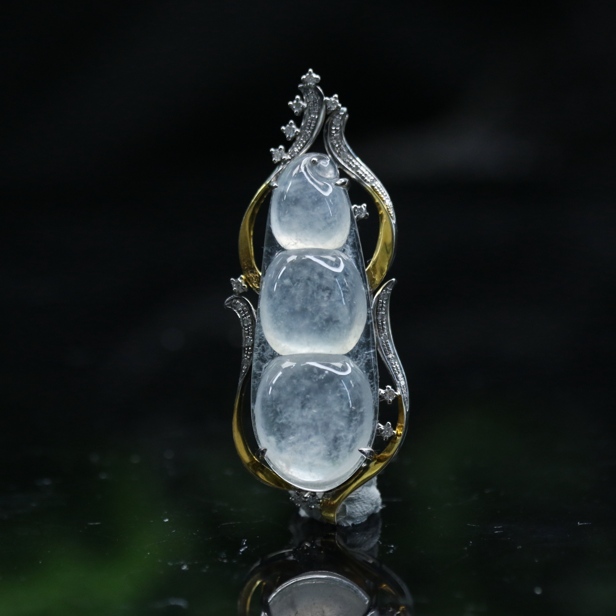 22天然缅甸翡翠A货18k冰豆子吊坠/200565/上海嘉禾拍卖