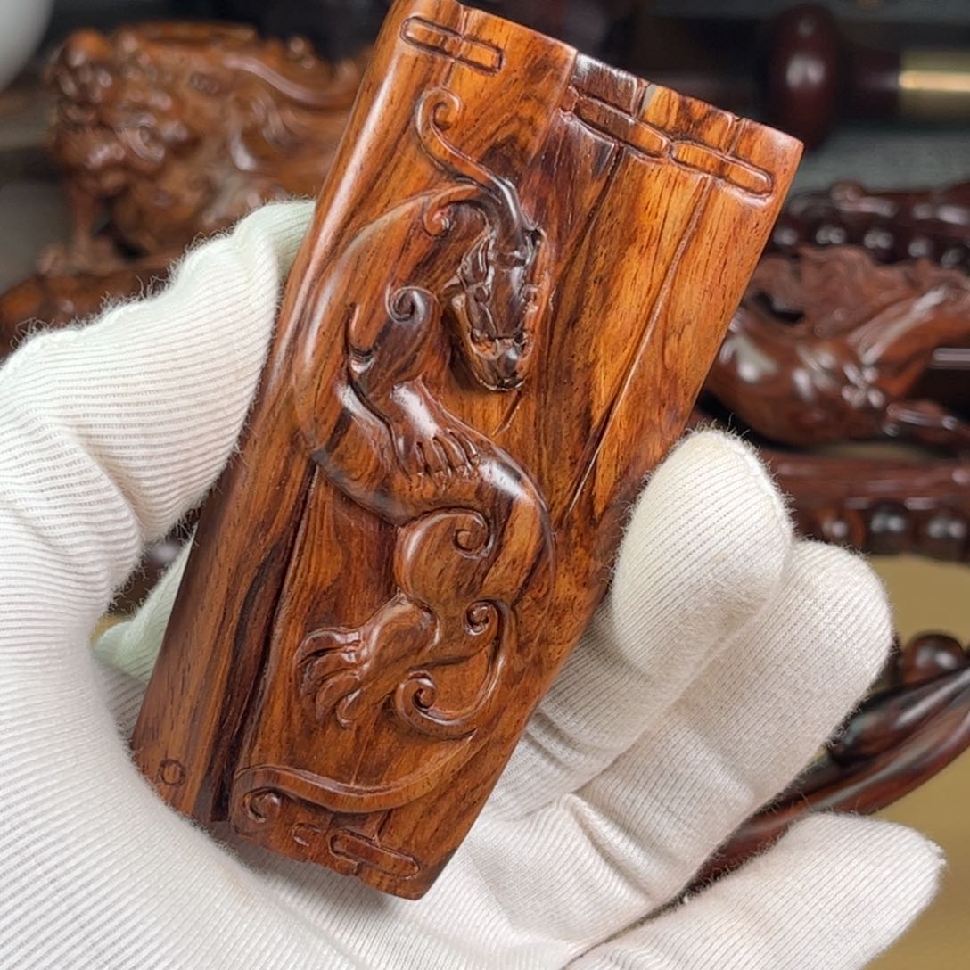 黄花梨/降香黄檀把件螭龙