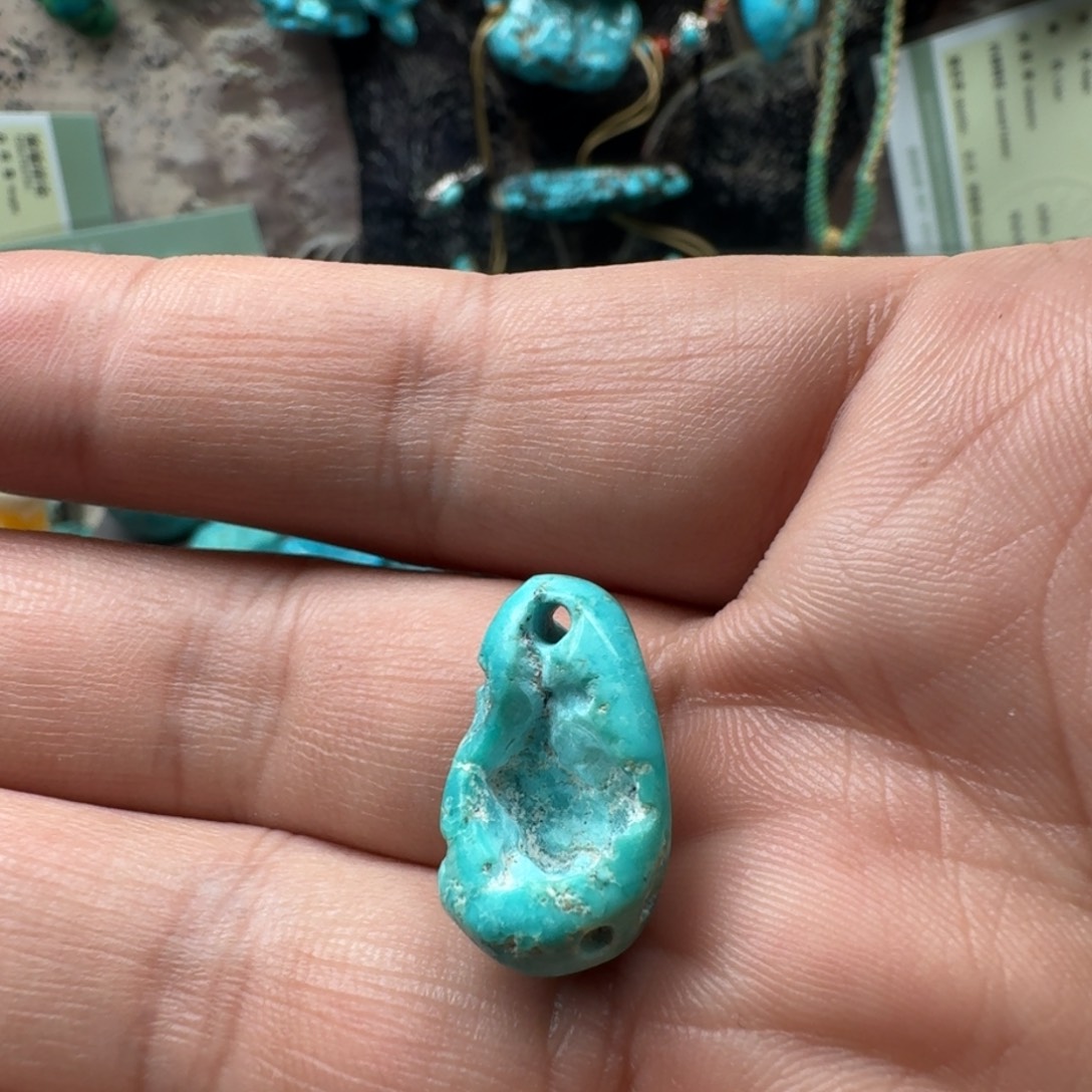 绿松石未镶嵌珠宝奇石