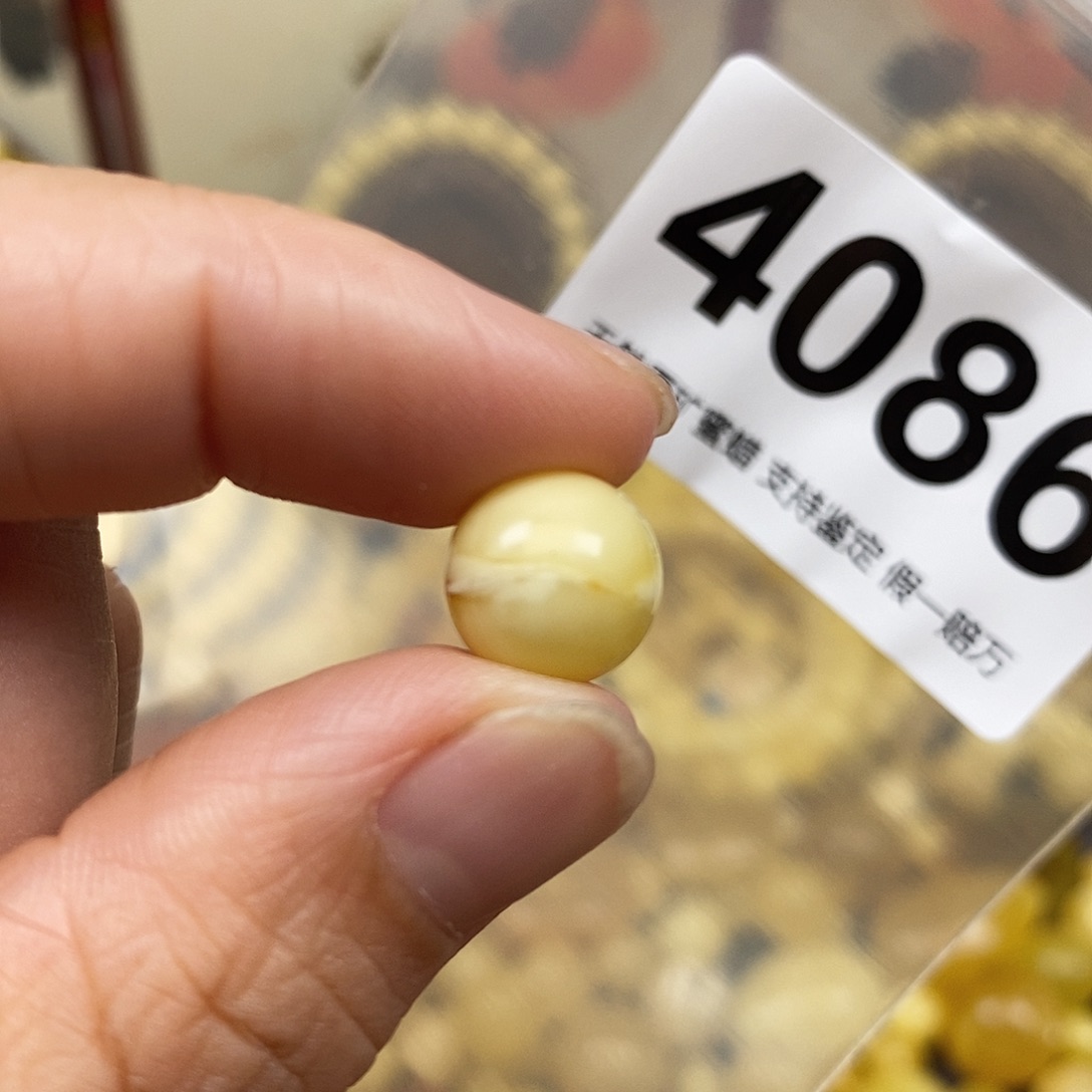 琥珀未镶嵌珠宝奇石11