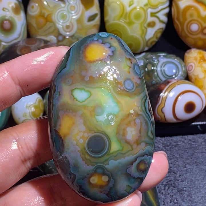 玛瑙/玉髓未镶嵌珠宝奇石138