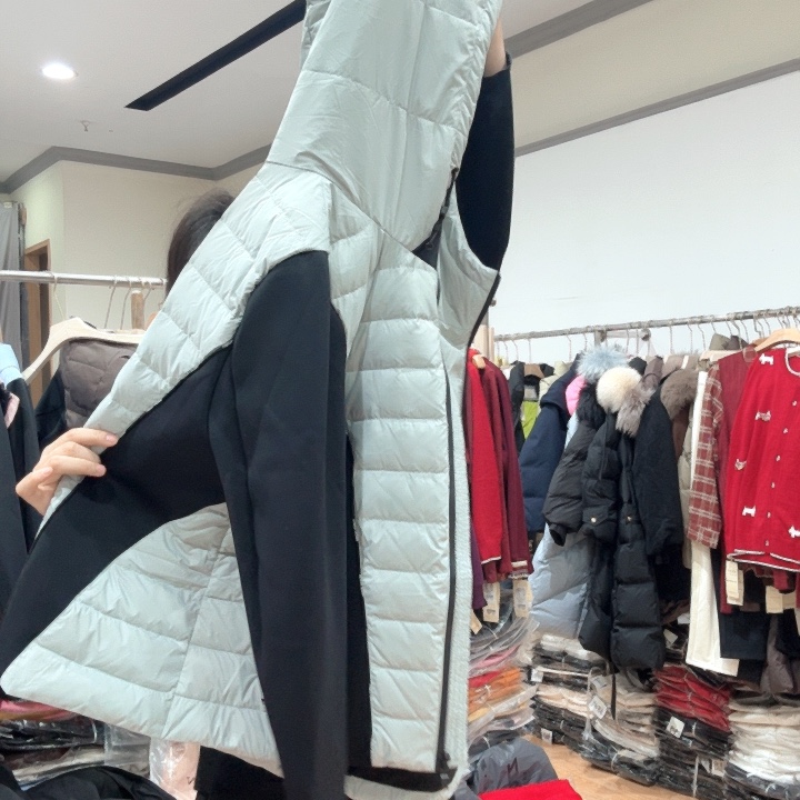 ****芮娜依莲芮娜依莲