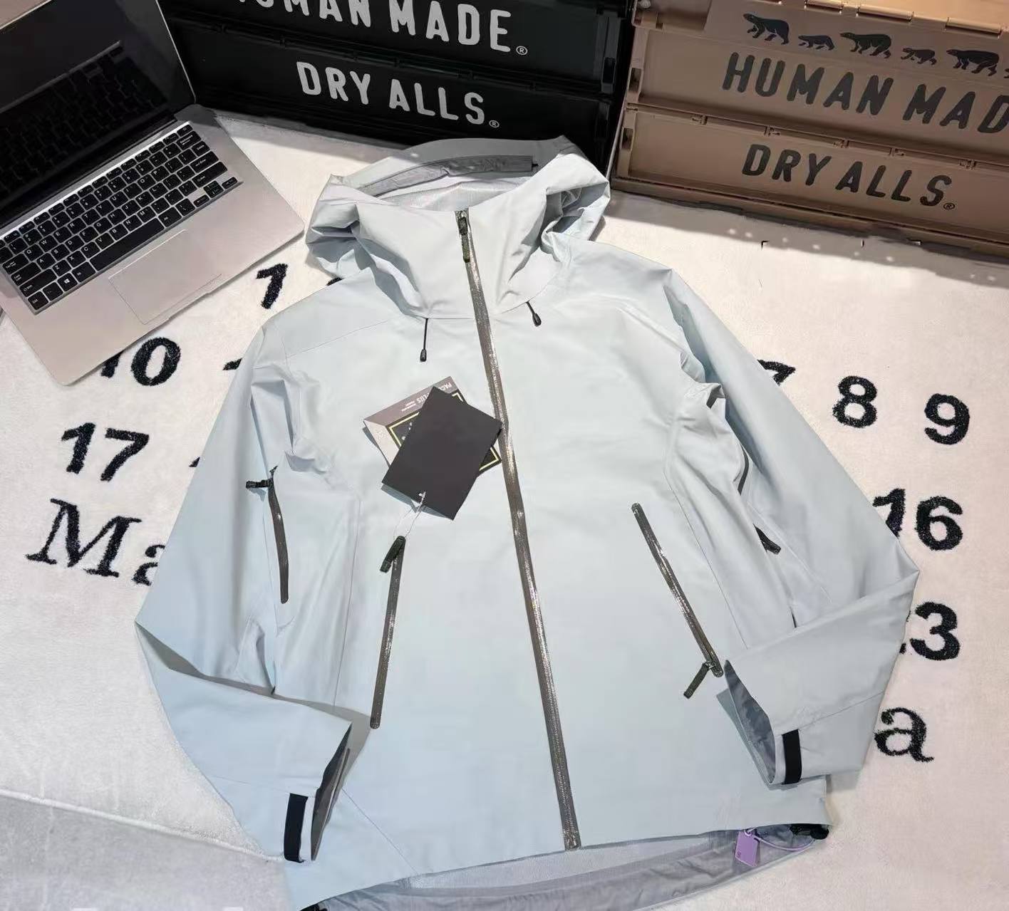 2025年新品（硬壳）LT冲锋衣男女同款春夏季压胶轻便户外