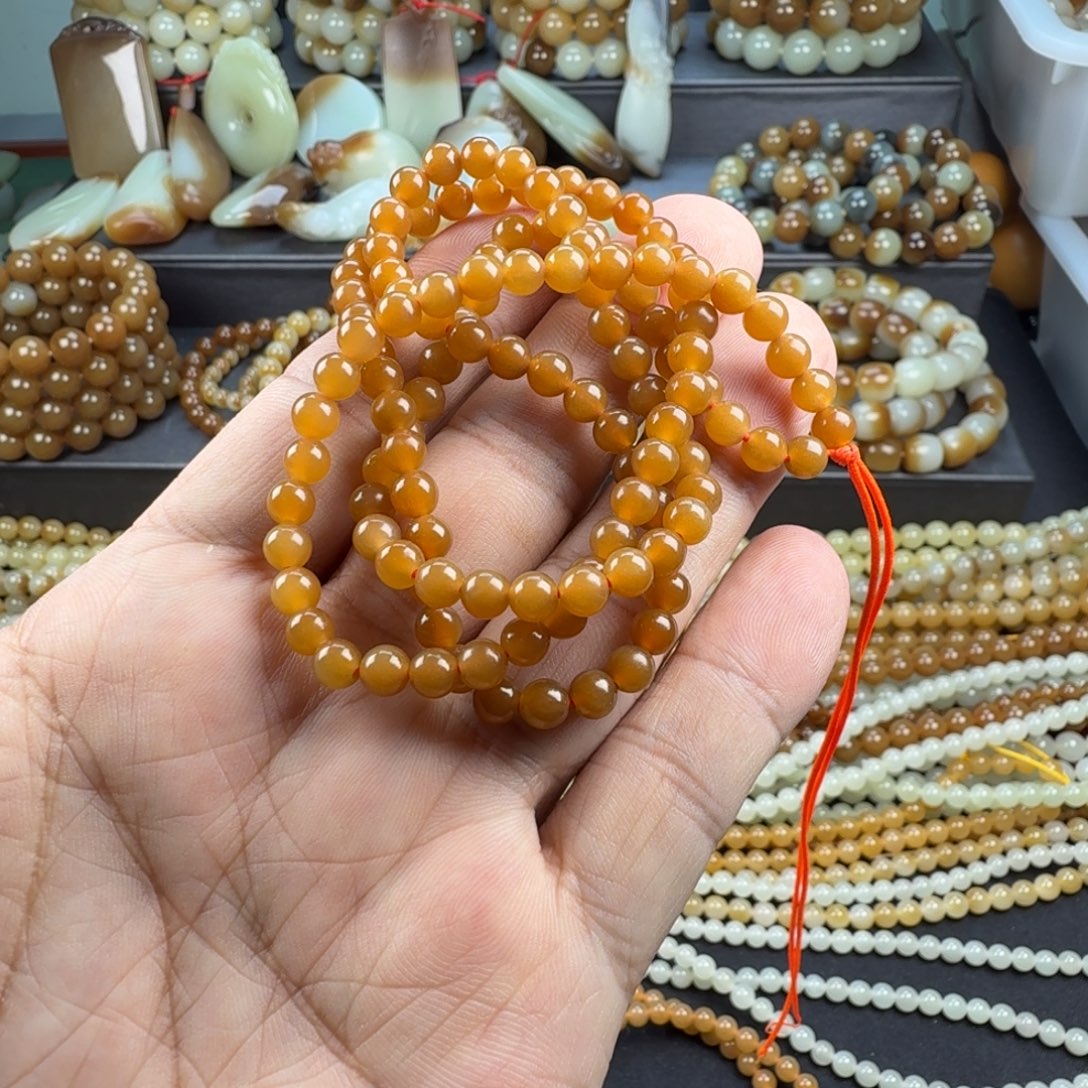 悠****和田玉未镶嵌手链