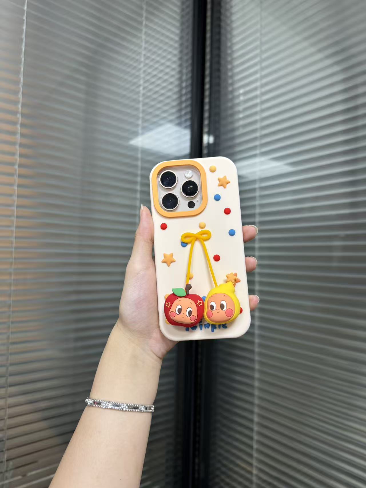 硅胶蝴蝶结挂星星人软手机壳