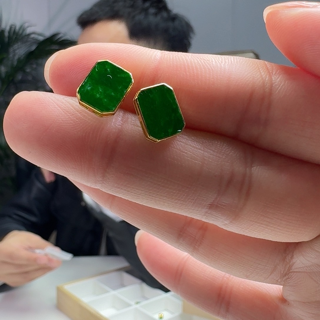 翡翠耳饰18K金镶嵌天然