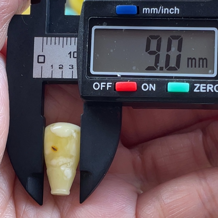 【闪购商品】琥珀裸石未镶嵌81号杂