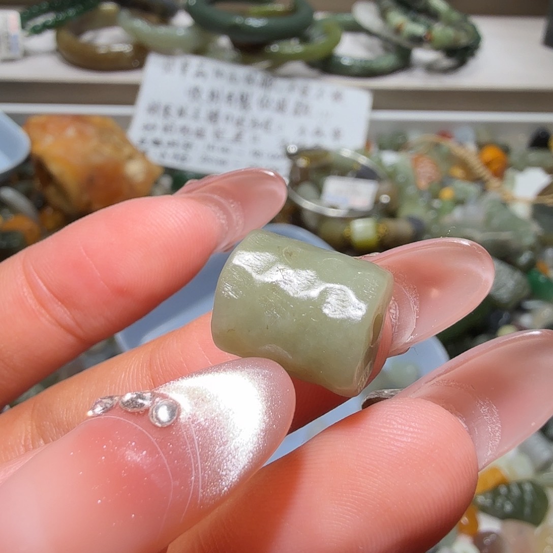 和田玉未镶嵌珠宝奇石