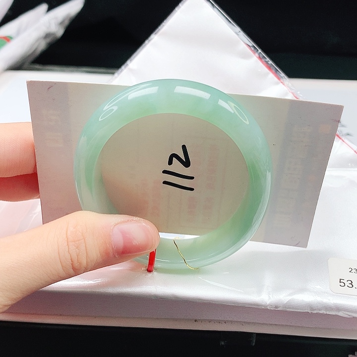 翡翠手镯（贵妃镯）未镶嵌缅甸天然a货手镯53+