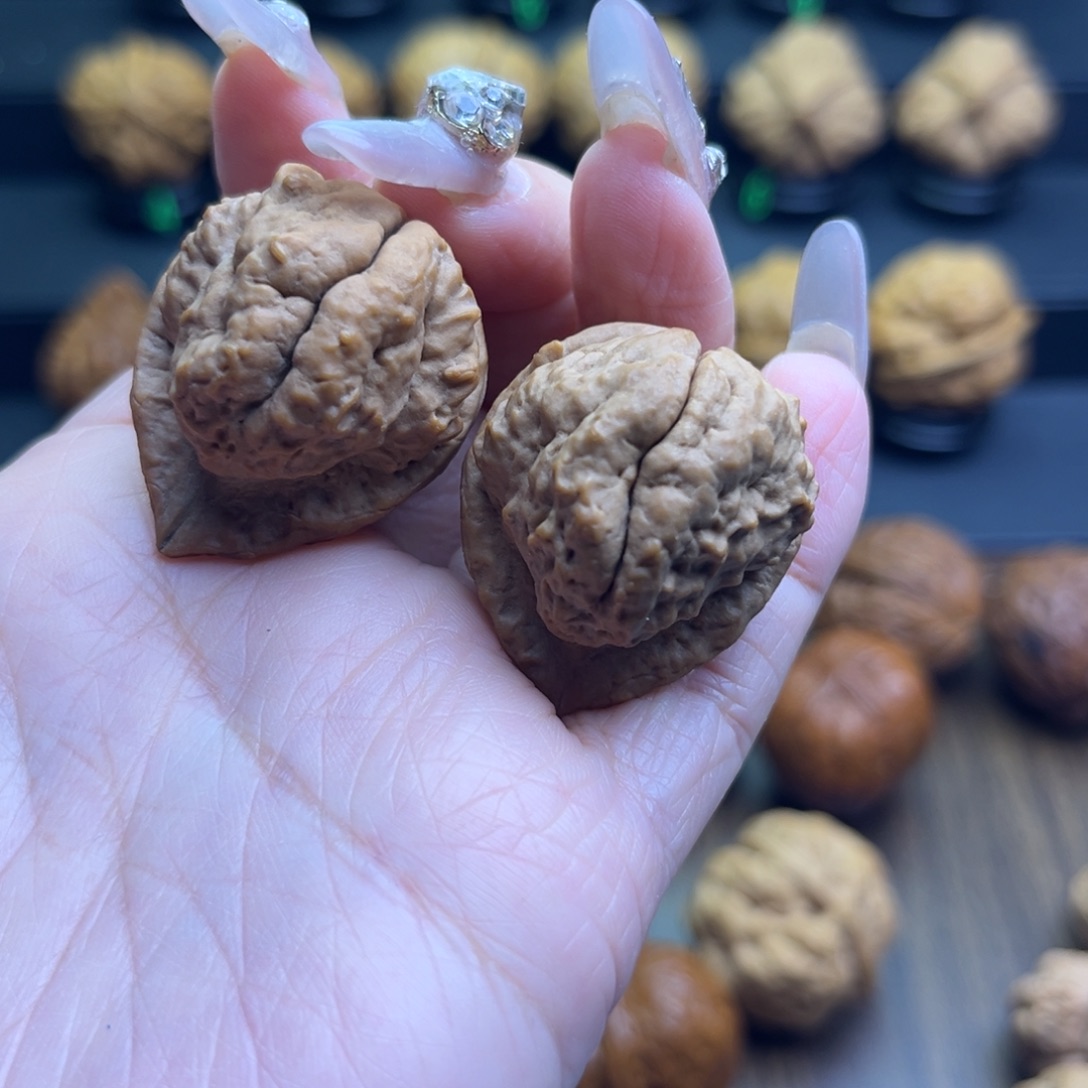 刘***季把件文玩核桃羊头蟾