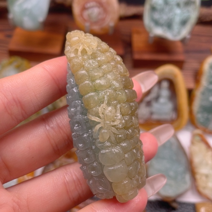 定制翡翠未镶嵌翡翠