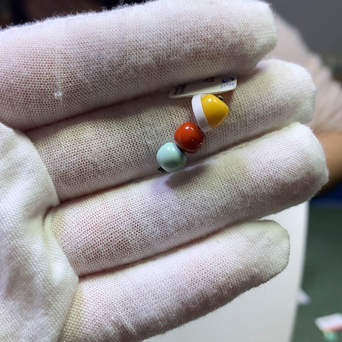 南红玛瑙配饰未镶嵌