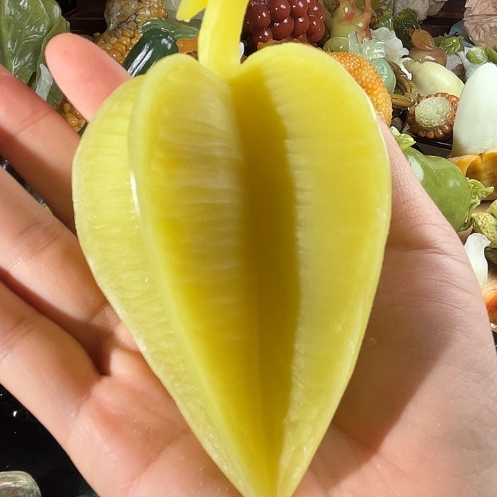 雪****蛇纹石玉未镶嵌珠宝奇石