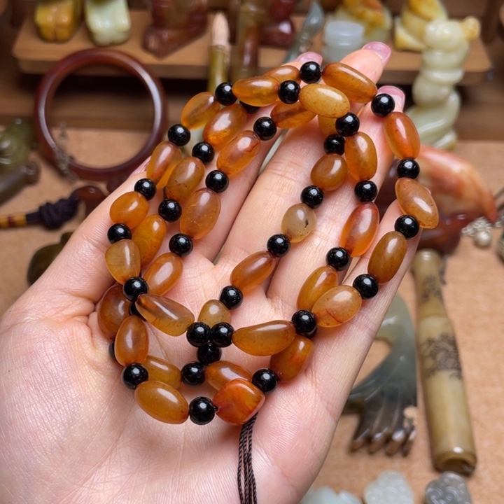 蛇纹石玉未镶嵌颈饰