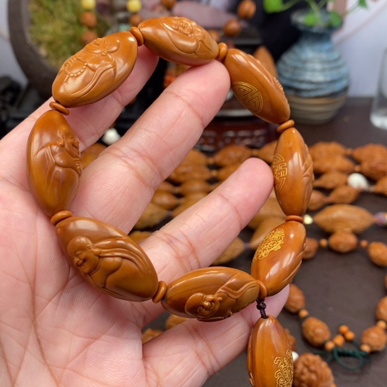 【闪购商品】橄榄核吊坠两花弥勒