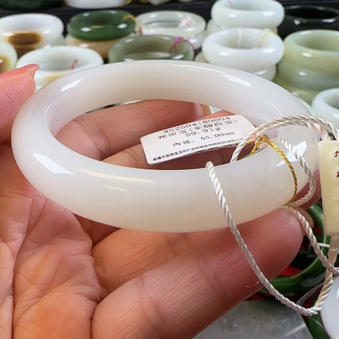 未镶嵌手镯和田玉